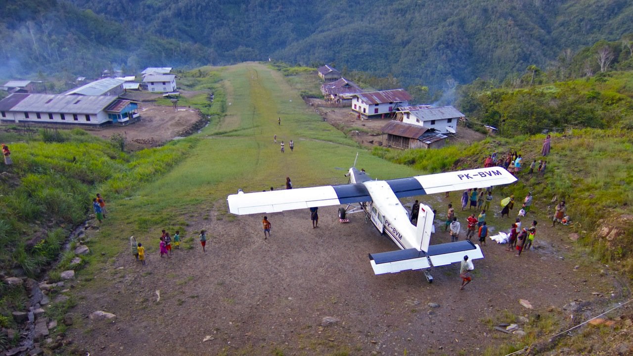 penerbangan dari kegata ke apowo ke 2 paling pendek di dunia