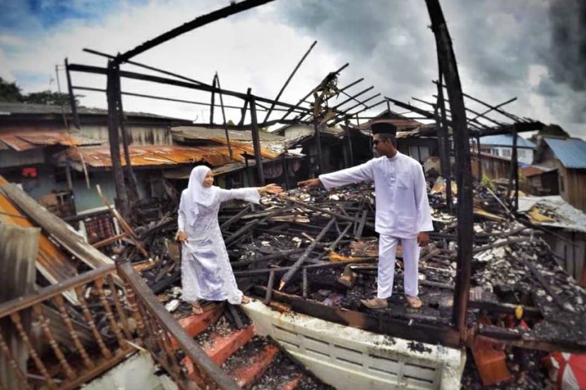 pengantin rumah terbakar