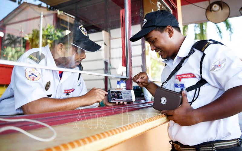 pengawal keselamatan security guard kuasa