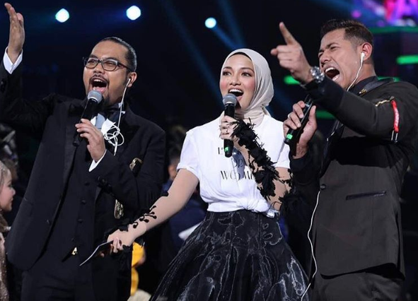 penjelasan neelofa isu fesyen pelik ame 2017 2