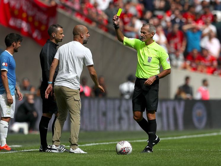 pep guardiola dilayangkan kad