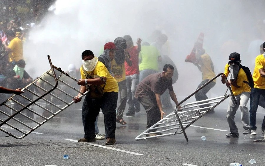 perhimpunan bersih rusuhan