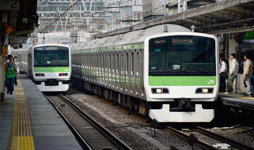 permohonan maaf dilakukan jika kereta api berlepas awal