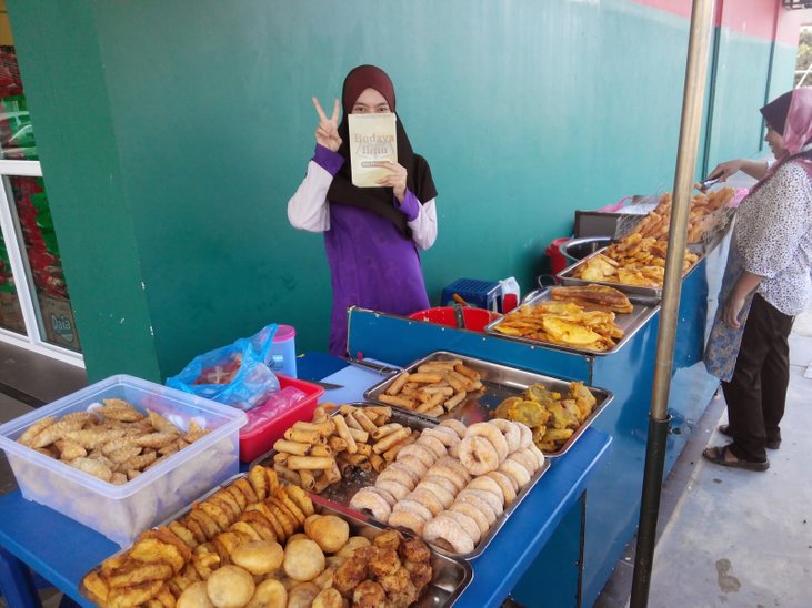 perniagaan kecil kuih