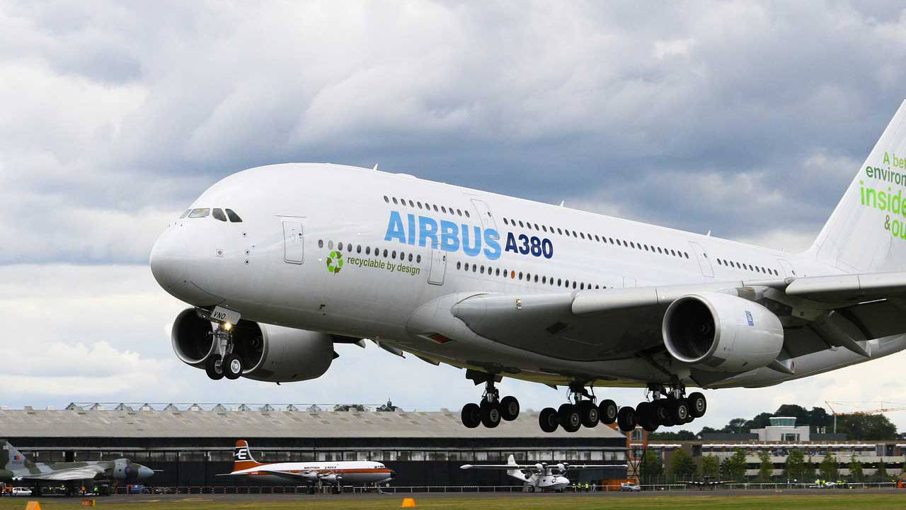 pesawat airbus a380