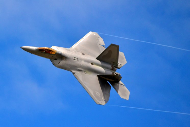 pesawat model f 22 raptor