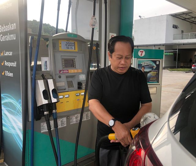 petronas isi minyak ahmad maslan