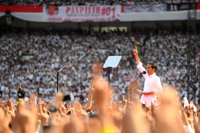 presiden jokowi raikan kemenangan