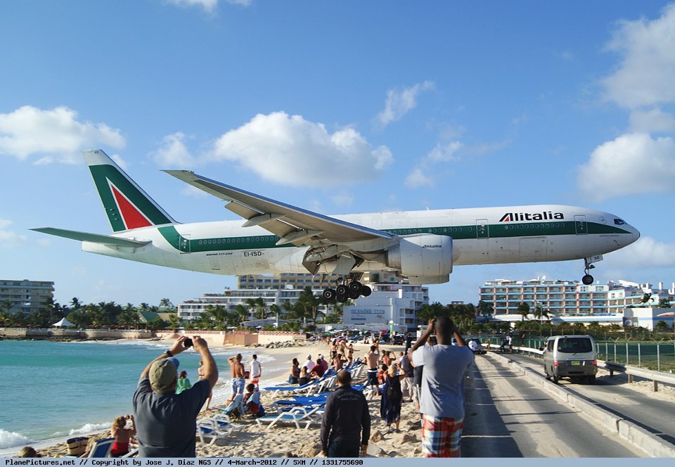 princess juliana airport