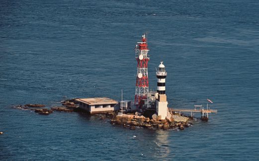 pulau batu puteh pedra bianca