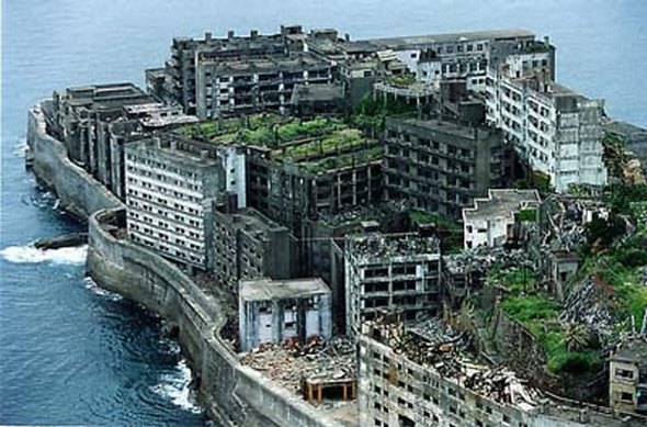 pulau larangan gunkanjima japan