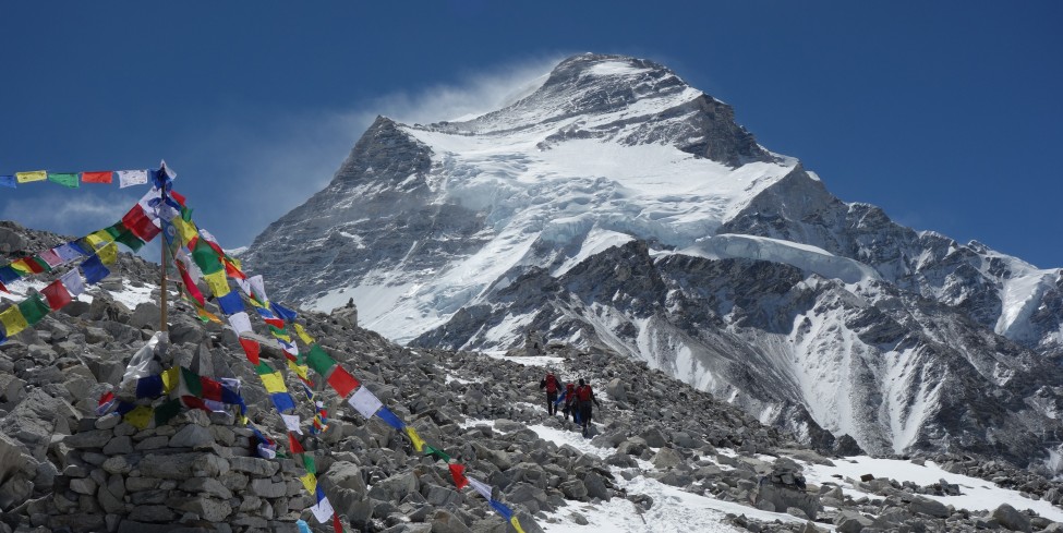 puncak gunung cho oyu 608