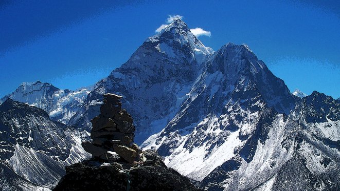 puncak gunung manaslu