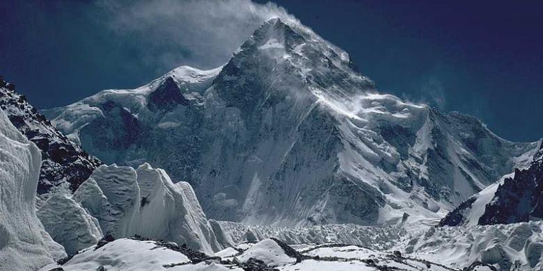 puncak k2 gunung godwin austen