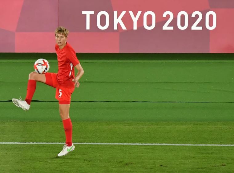 quinn atlet transgender pertama menang emas di olimpik tokyo 2020 2