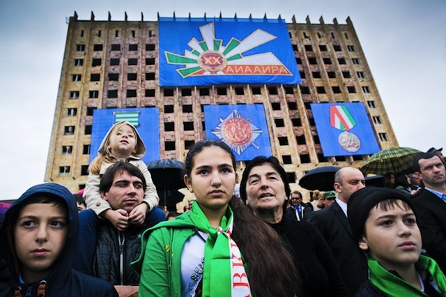 rakyat abkhazia berhimpun