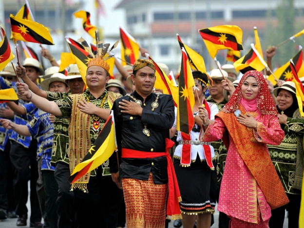 rakyat sarawak bersatu padu