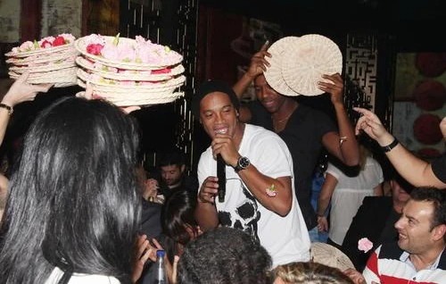 ronaldinho parti syarat flamengo