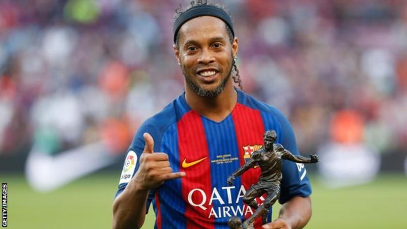 ronaldinho umum bakal bersara