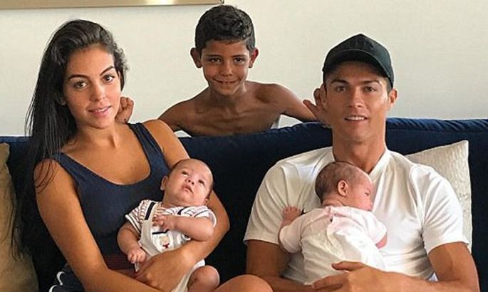 ronaldo dan keluarganya