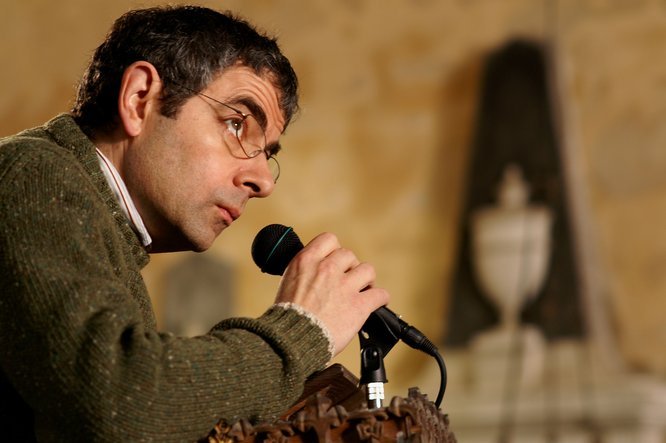 rowan atkinson mempunyai masalah pertuturan serius