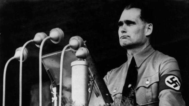 rudolf hess pengikut hitler yang ditahan