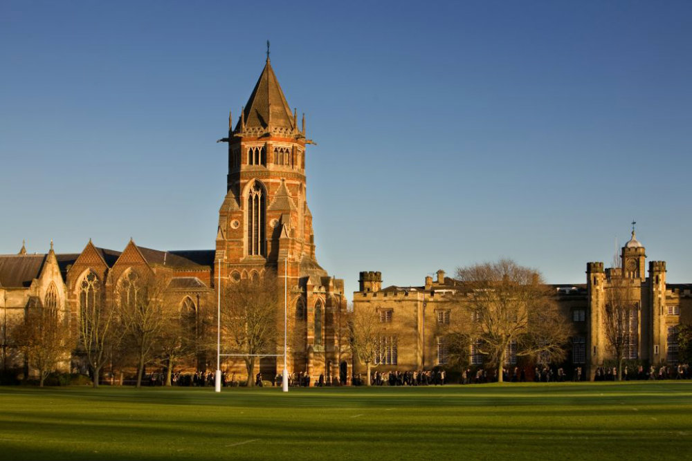 rugby school di england