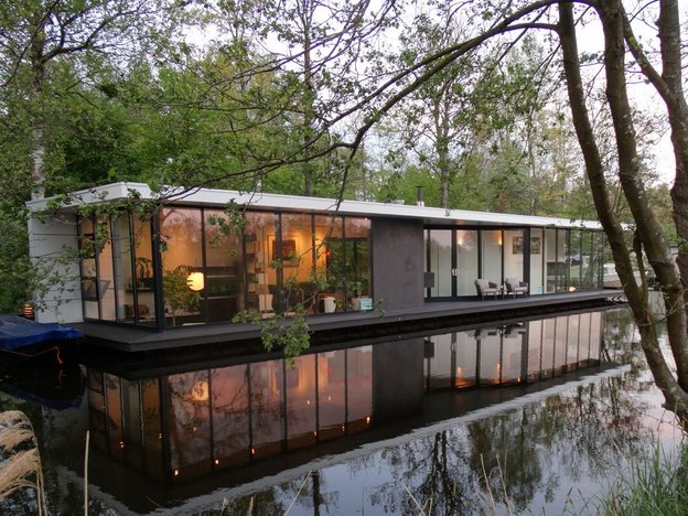 rumah bot di giethoorn