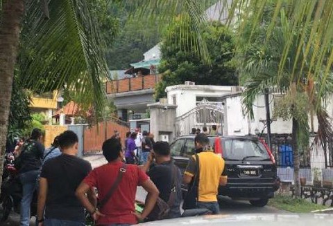 rumah dato jamal yunos kena serbu polis ampang