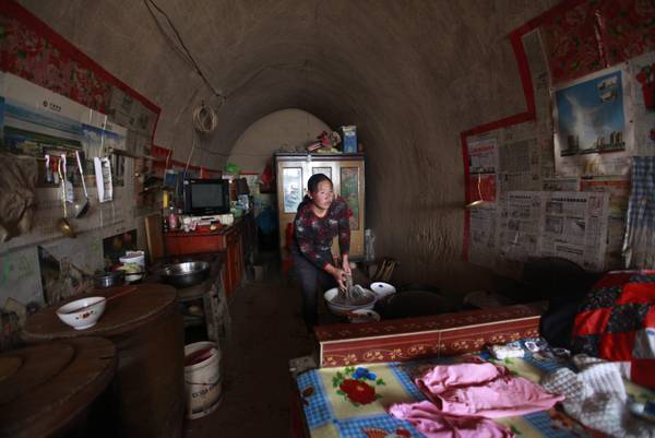 rumah gua di china