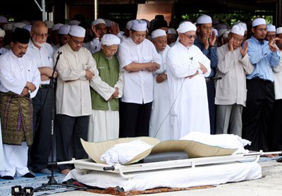 rumah harus mempunyai ruang untuk memandikan dan mempersiapkan jenazah