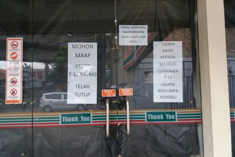 salah satu cawangan 7 eleven indonesia ditutup 56