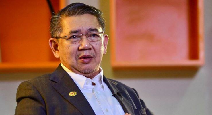 salahuddin ayub menteri perdagangan dalam negeri dan kos sara hidup