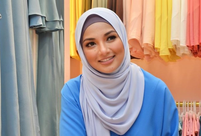 sama tapi tak serupa gadis cantik seiras neelofa ditemui 1