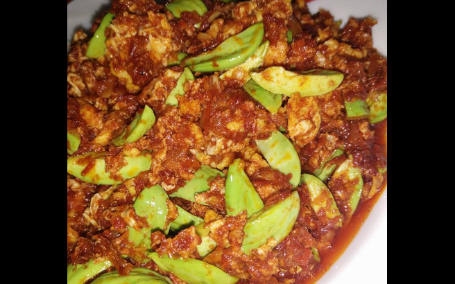 sambal kering telur vs petai