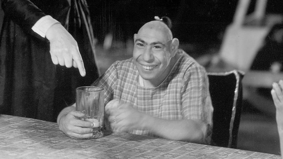 schlitzie pada tahun 1932 dalam filem freaks