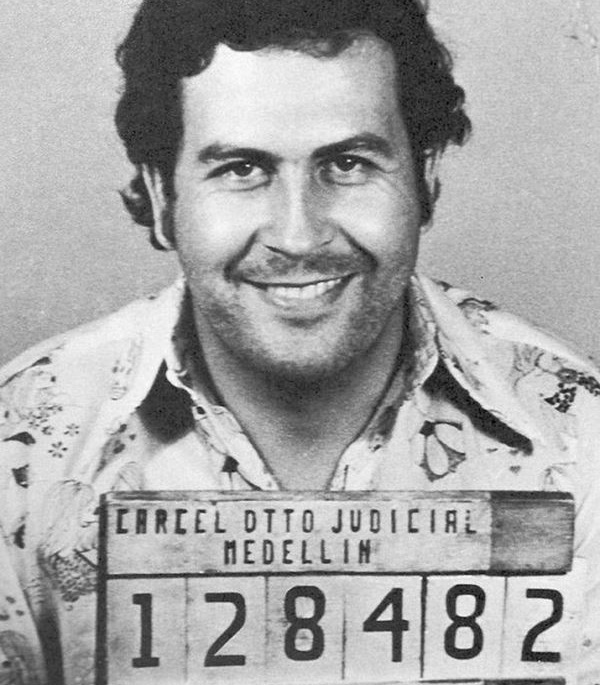 senyuman pablo escobar