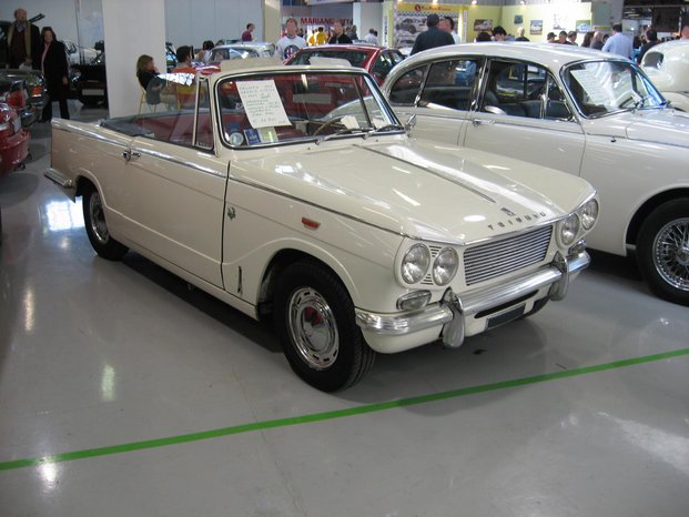 standard triumph herald koleksi kereta tun dr mahathir