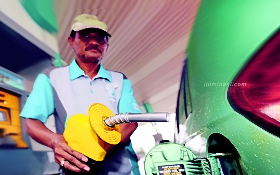 stesen minyak pekerja petronas