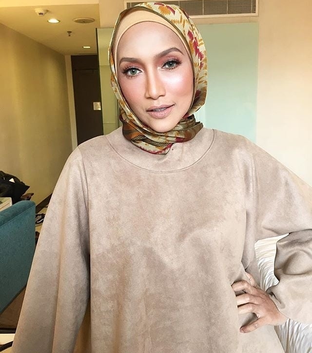 sudah tinggal sebumbung dengan suami ini kata ziana zain 3 703