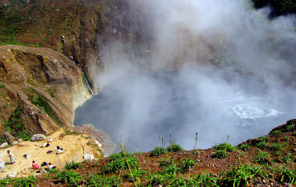 tasik boiling paling bahaya di dunia