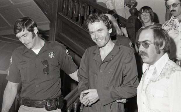 ted bundy berjaya melarikan sebanyak dua kali ketika dalam tahanan