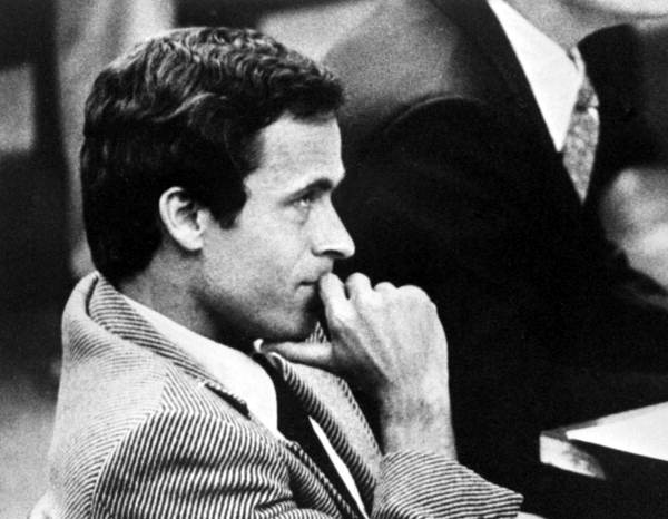 ted bundy ketika dalam perbicaraan