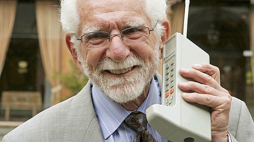 telefon bimbit pertama ciptaan martin cooper