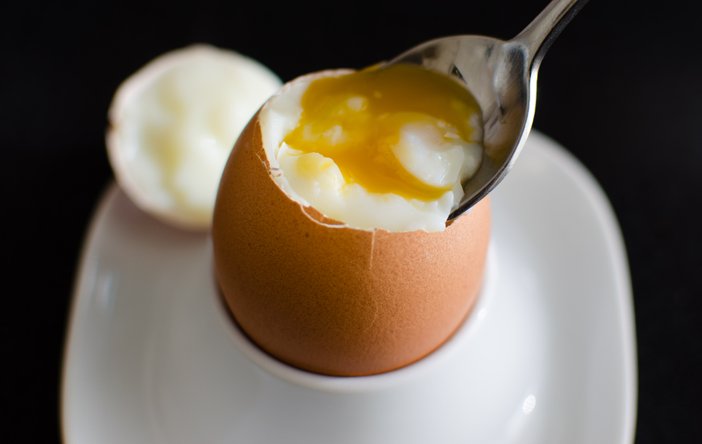 telur separuh masak keracunan makanan