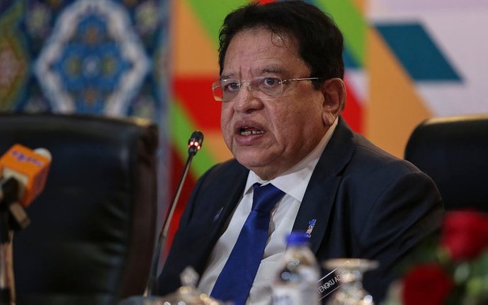 tengku adnan mansor belajar di university of southern california