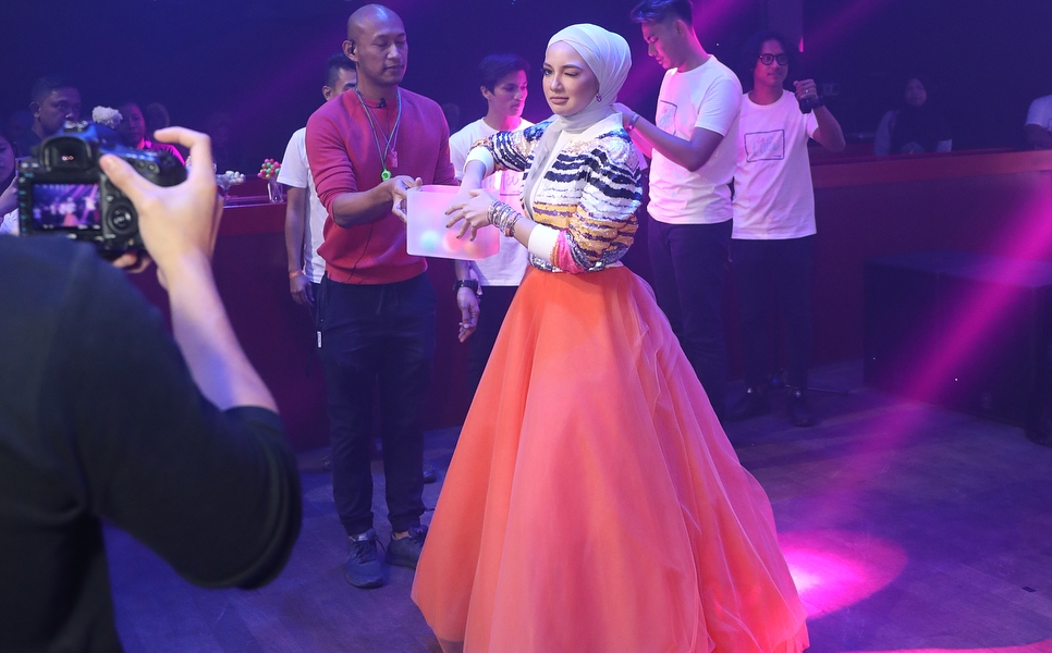 terima kasih malaysia neelofa tidak gentar 1