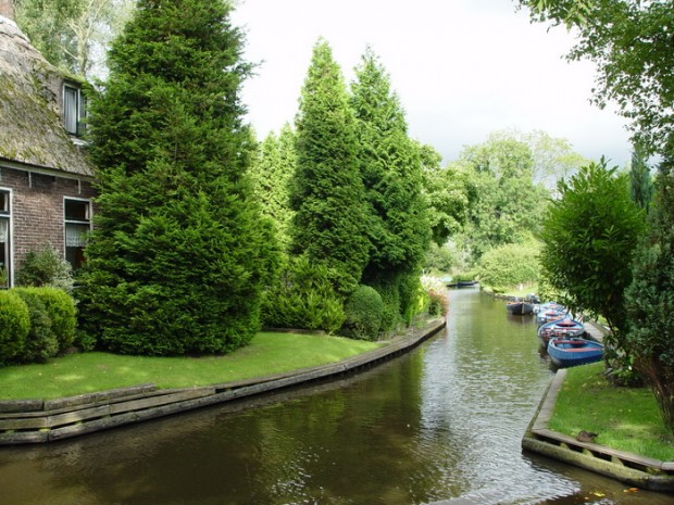 terusan kecil giethoorn