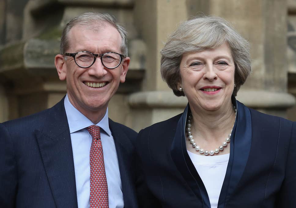 theresa may dan suami