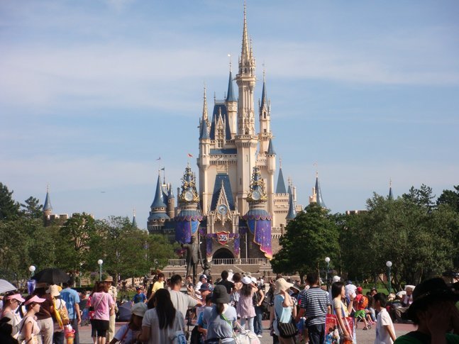 tiket konsert atau disneyland tokyo boleh dibeli di 7 eleven di jepun